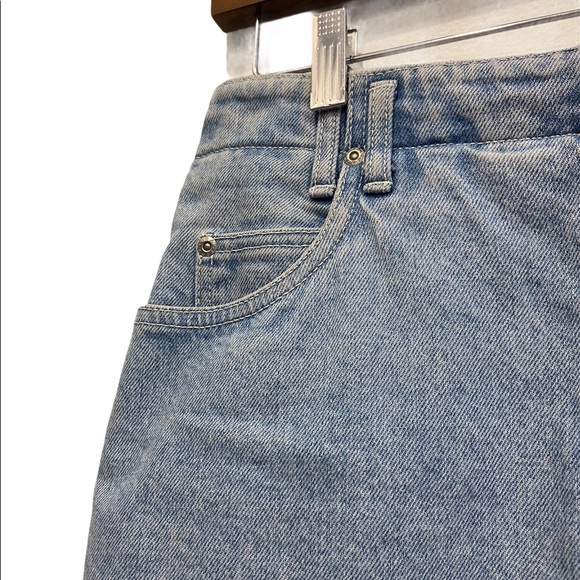 Lizwear Vintage Light Blue Denim Jeans Skirt Size 8 EUC - Picture 3 of 5